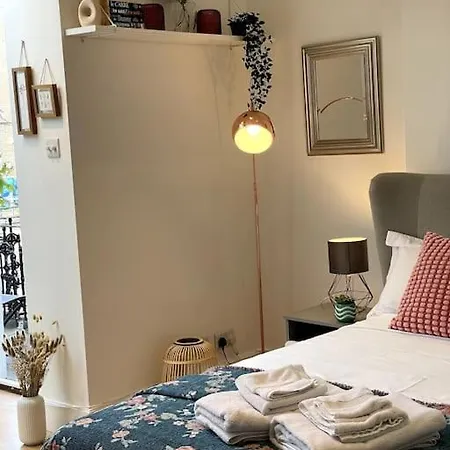 Cute&Cozy Studio Apt In Barons Court London Exterior photo