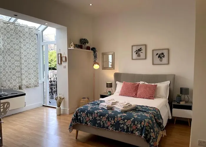 Cute&Cozy Studio Apt In Barons Court